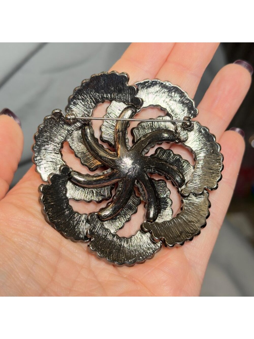 Vintage Rhinestone Swirl Brooch Gunmetal Gray Sparkle Statement Pin - Picture 5 of 9